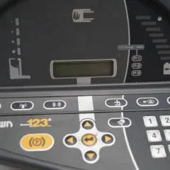 Crown 819883-002-01 | display for ESR5000