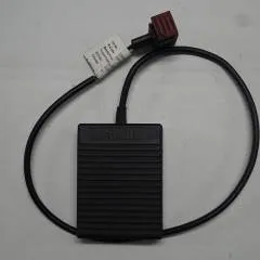 Jungheinrich 51258535 | Voet schakelaar Foot switch Kf1W700 complete with 4 pin Saab connector with switch contact Steute