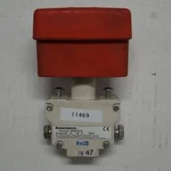 Jungheinrich 50020312 | Emergency disconnect switch EJD220 sn. 9 10 0 0041