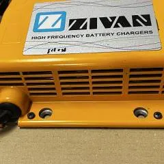 Zivan F7BQMW-0002QX | Used charger lead/acid 24V 60A 230V 11A sn. 1407710970