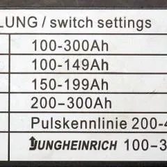 Jungheinrich 51556786 | Charger QQE720-10CH27-C-1 output 24VDC30A input 120-240Vac 50/60Hz 9A sn. 21290224