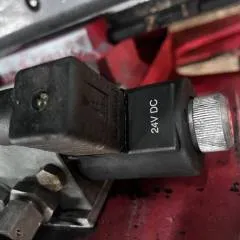 ATIB unknown | Rotating forkpositioner FEM2 capacity 2500 kg minimum fork width 360mm maximum fork width 1060mm total width 1100 mm Year unknown